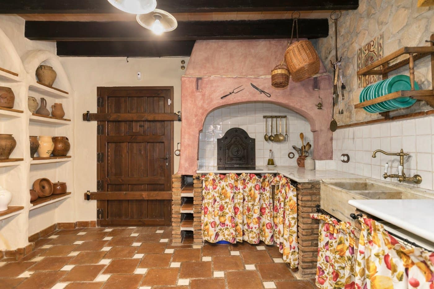 7 bedroom Finca/Country House for rent in Montefrio with pool - € 3,500 (Ref: 7080690)