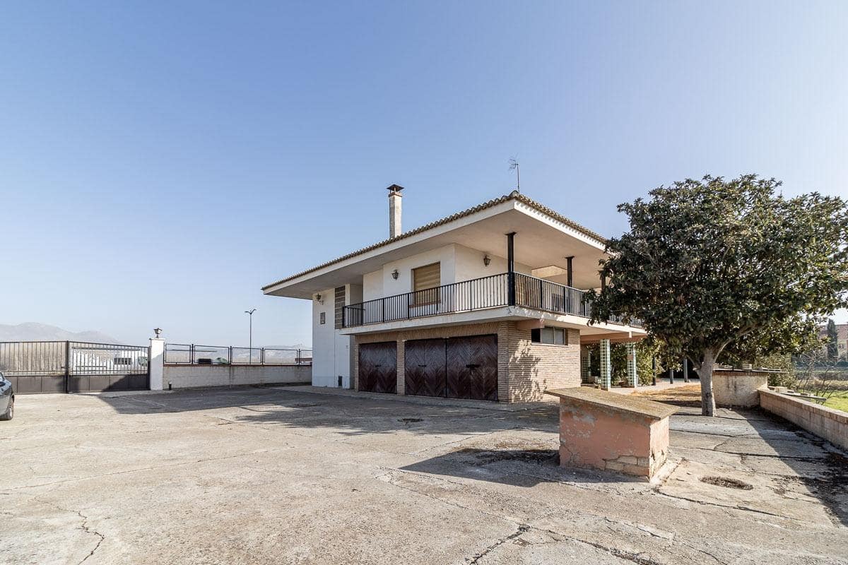 5 soveværelse Finca/Landehus til salg i Santa Fe med swimmingpool garage - € 695.000 (Ref: 7443625)