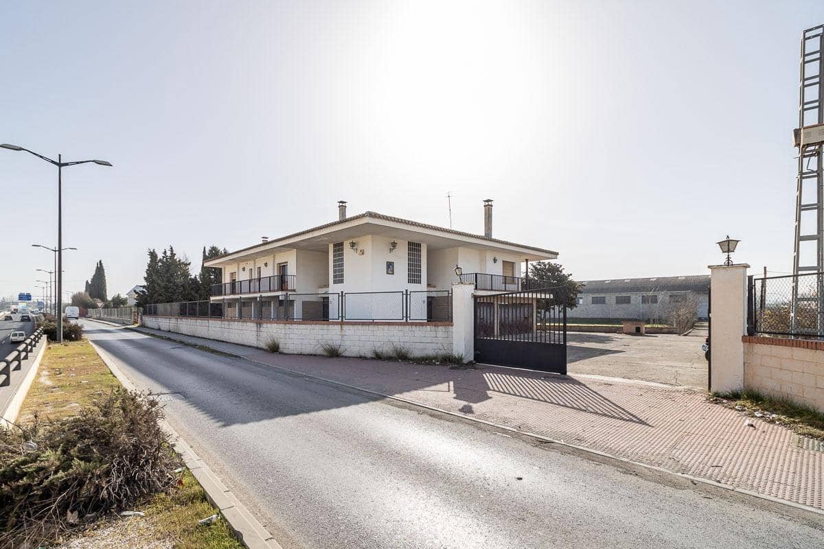 5 soveværelse Finca/Landehus til salg i Santa Fe med swimmingpool garage - € 695.000 (Ref: 7443625)