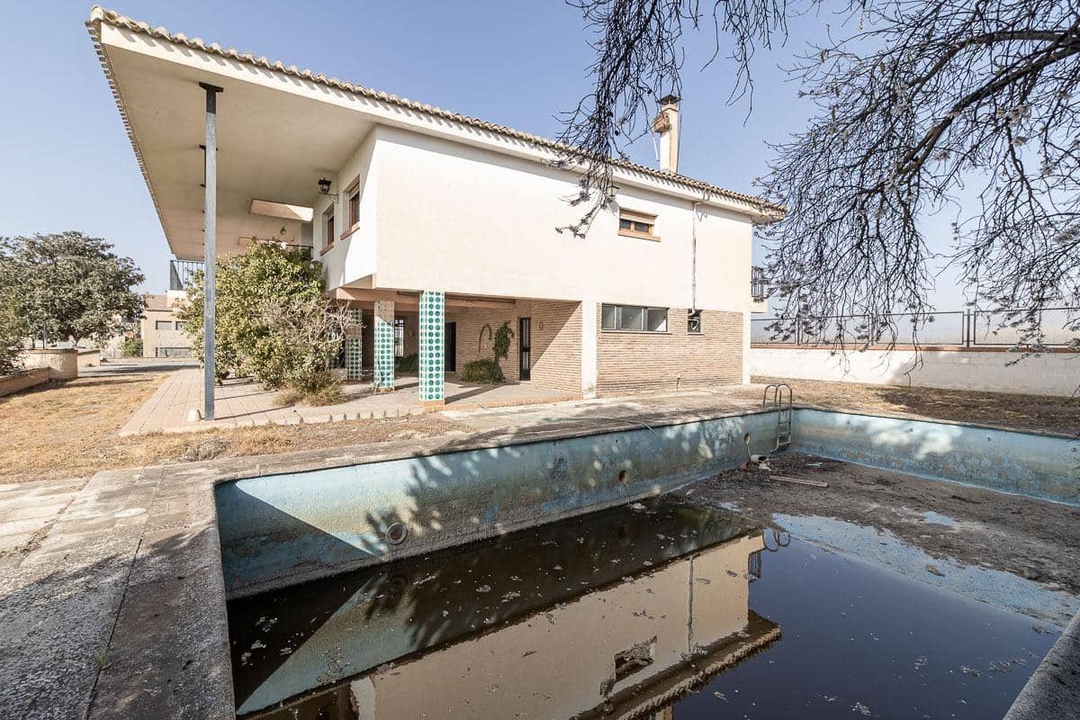 5 soveværelse Finca/Landehus til salg i Santa Fe med swimmingpool garage - € 695.000 (Ref: 7443625)