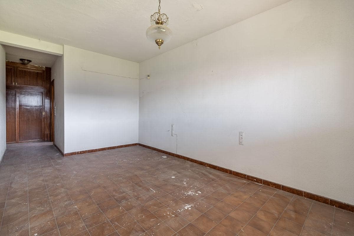 5 soveværelse Finca/Landehus til salg i Santa Fe med swimmingpool garage - € 695.000 (Ref: 7443625)