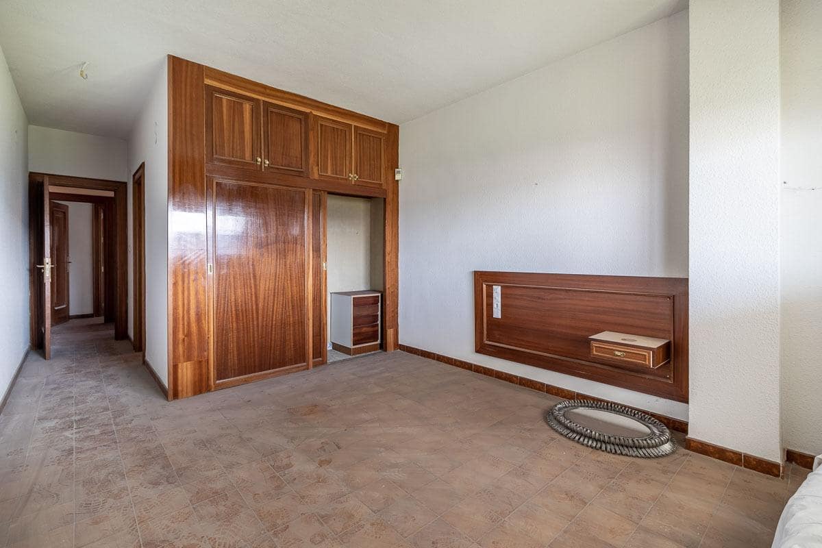 5 soveværelse Finca/Landehus til salg i Santa Fe med swimmingpool garage - € 695.000 (Ref: 7443625)