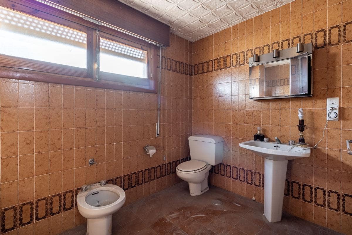 5 soveværelse Finca/Landehus til salg i Santa Fe med swimmingpool garage - € 695.000 (Ref: 7443625)