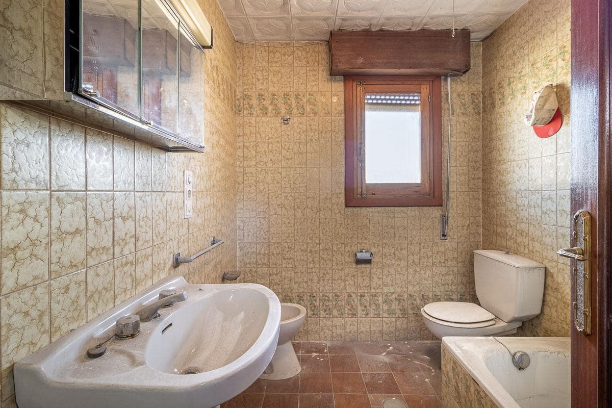 5 soveværelse Finca/Landehus til salg i Santa Fe med swimmingpool garage - € 695.000 (Ref: 7443625)