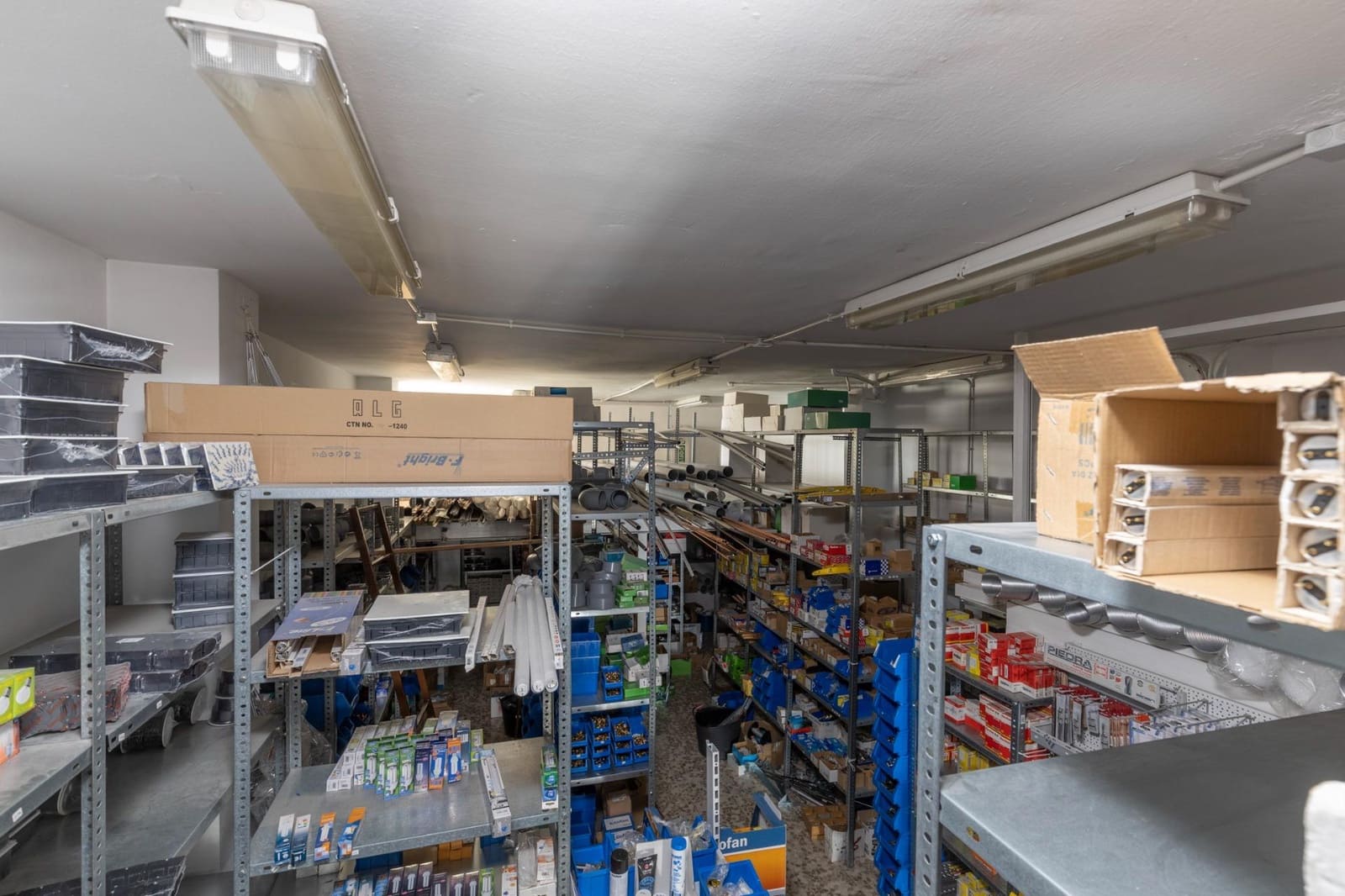 Local Comercial en Granada ciudad en venta - 150.000 € (Ref: 7477486)