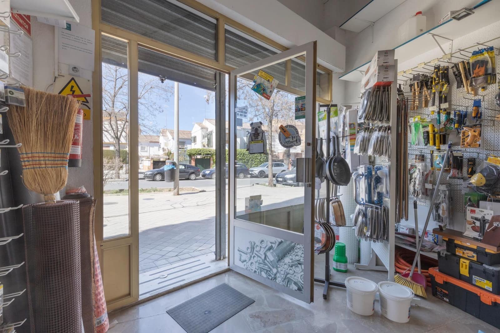 Local Comercial en Granada ciudad en venta - 150.000 € (Ref: 7477486)