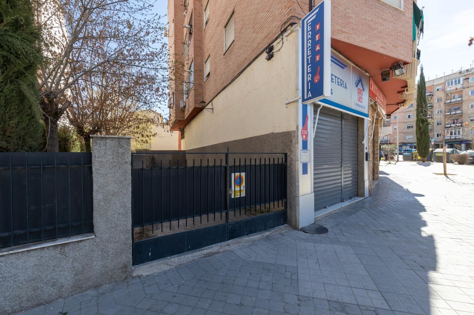 Local Comercial en Granada ciudad en venta - 150.000 € (Ref: 7477486)