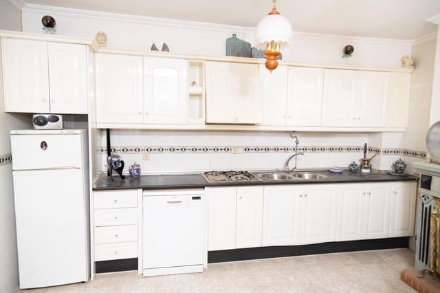 3 bedroom Flat for sale in Guadix - € 75,000 (Ref: 7545874)