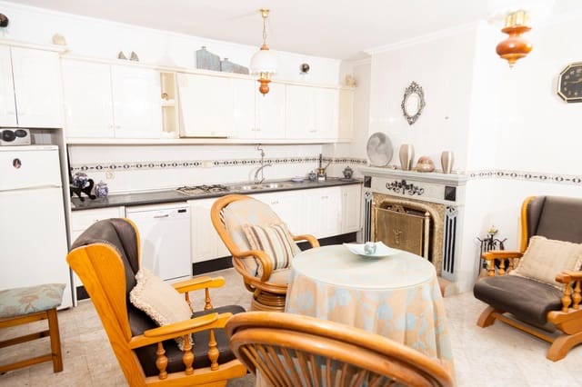 3 bedroom Flat for sale in Guadix - € 75,000 (Ref: 7545874)