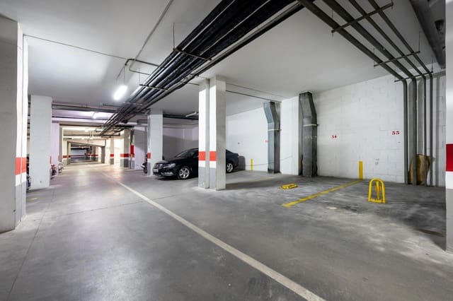 Garage til salg i Granada by - € 23.000 (Ref: 7652168)