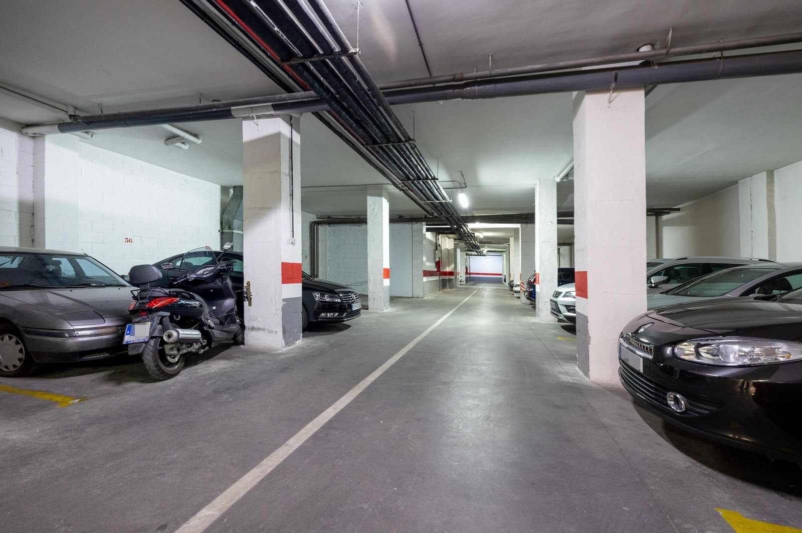 Garage til salg i Granada by - € 23.000 (Ref: 7652168)