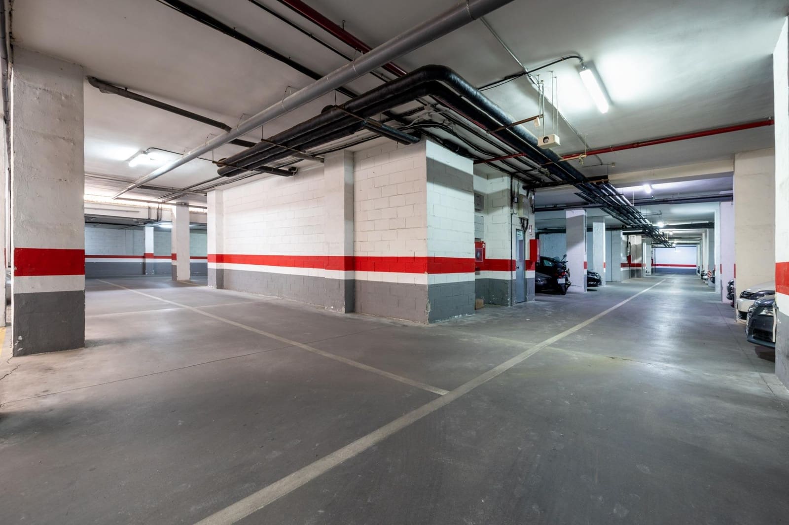 Garage til salg i Granada by - € 23.000 (Ref: 7652168)