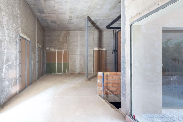 Local Comercial en Figares, Granada ciudad en venta - 350.000 € (Ref: 7717675)