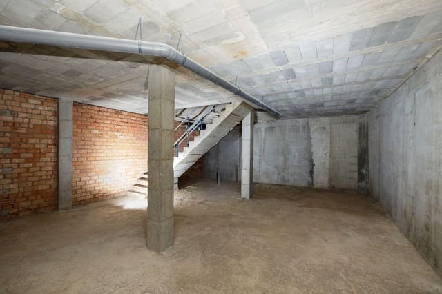 Local Comercial en Figares, Granada ciudad en venta - 350.000 € (Ref: 7717675)