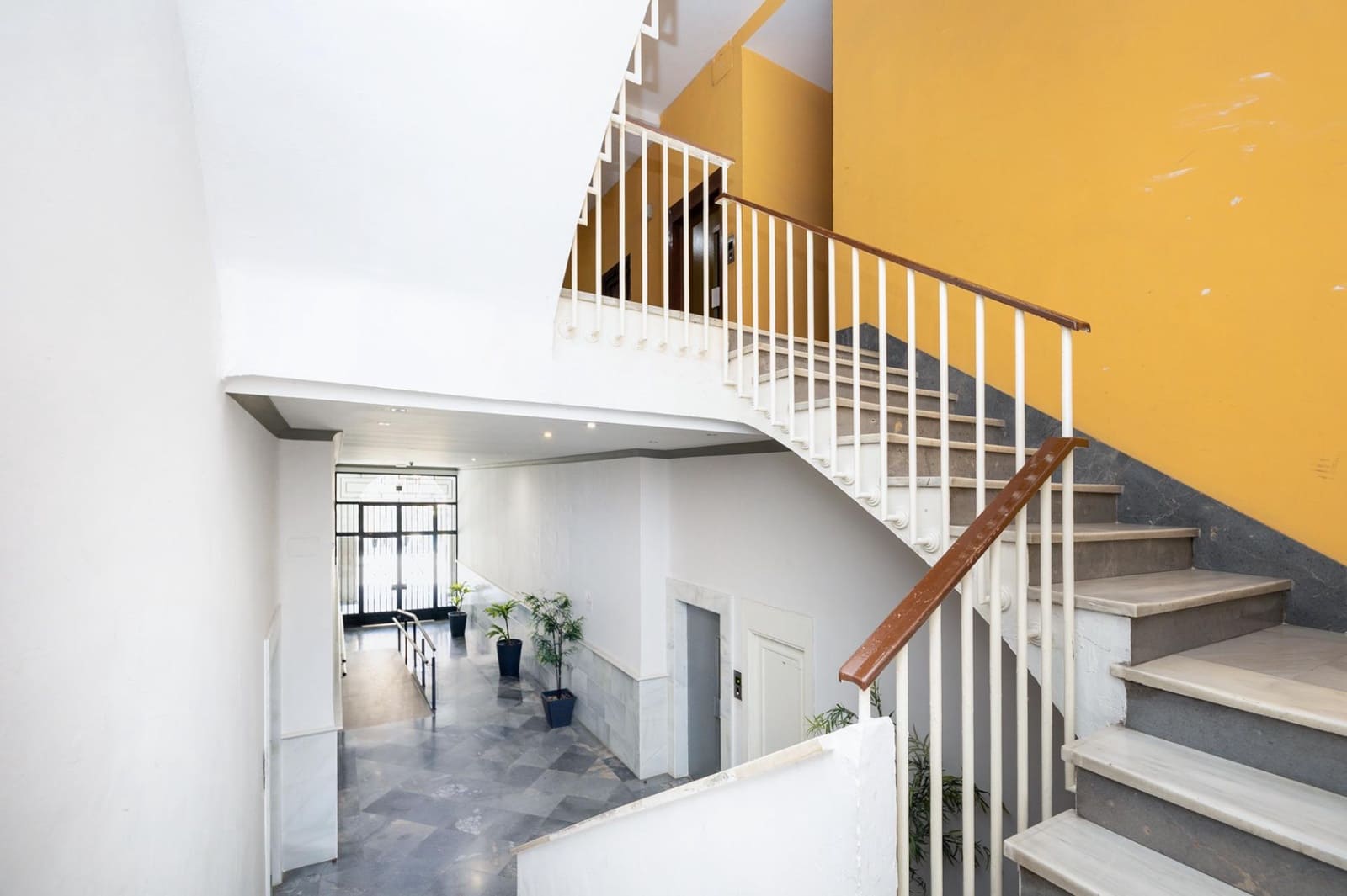 1 makuuhuone Kaupallinen myytävänä paikassa Granada kaupunki - 375 000 € (Ref: 7789343)