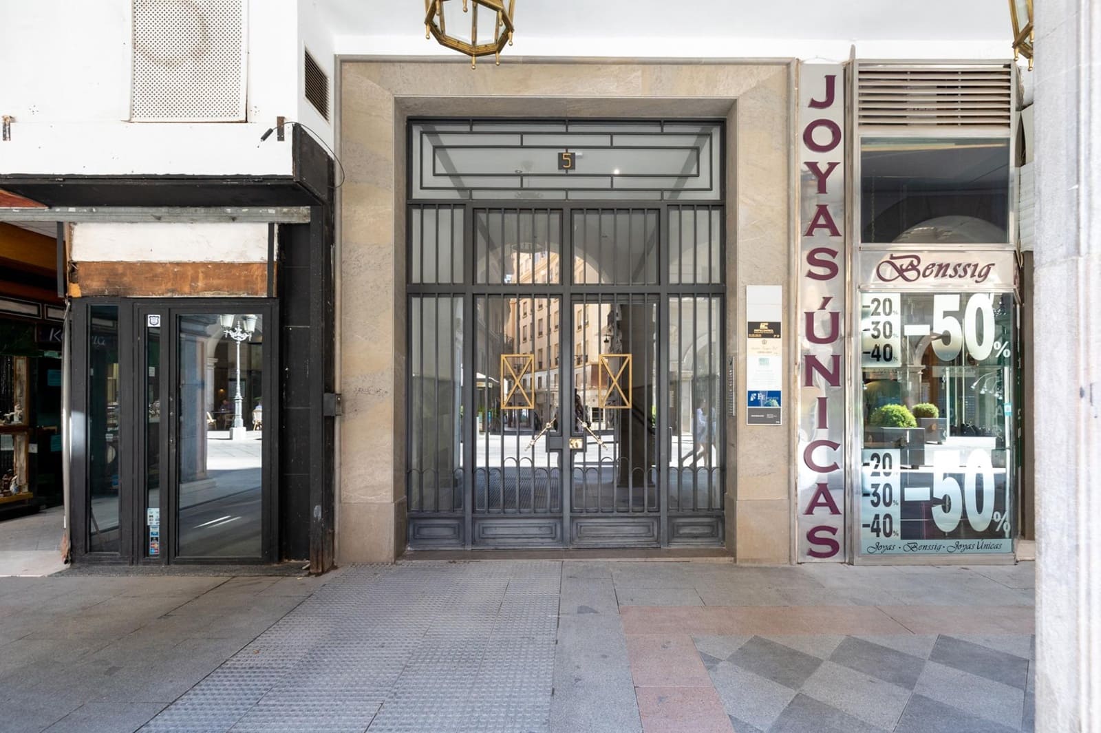 1 makuuhuone Kaupallinen myytävänä paikassa Granada kaupunki - 375 000 € (Ref: 7789343)