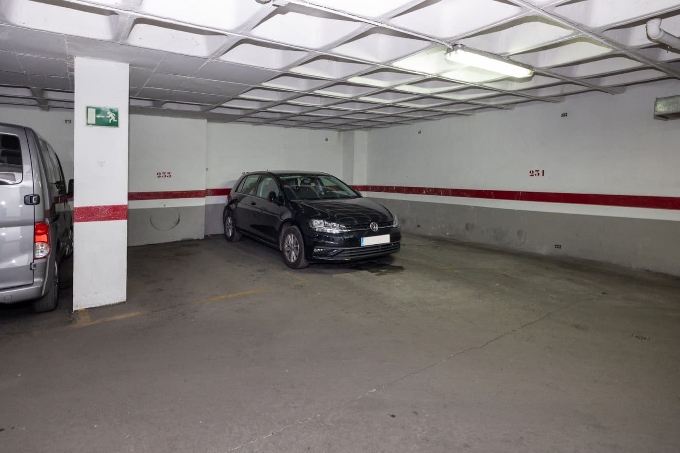 Garage te koop in Granada stad - € 15.500 (Ref: 7790918)