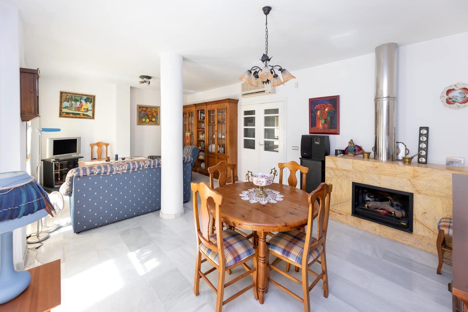 4 bedroom Villa for sale in Albolote with garage - € 420,000 (Ref: 7828807)