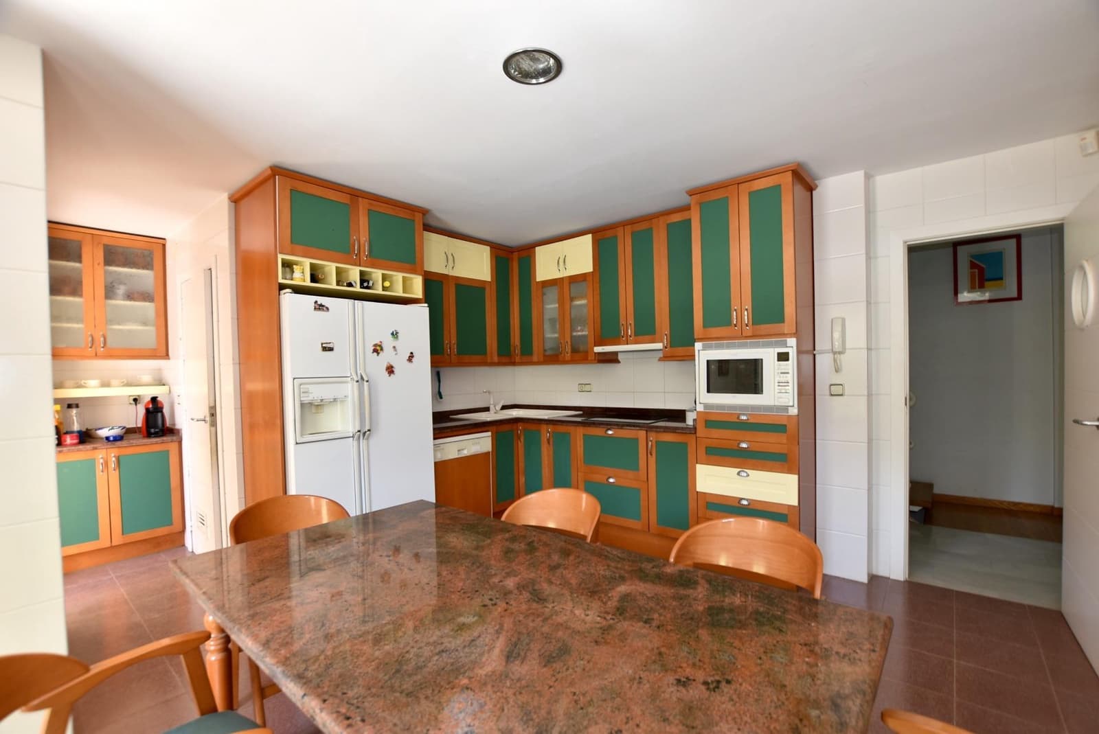 4 bedroom Villa for sale in Albolote with garage - € 420,000 (Ref: 7828807)