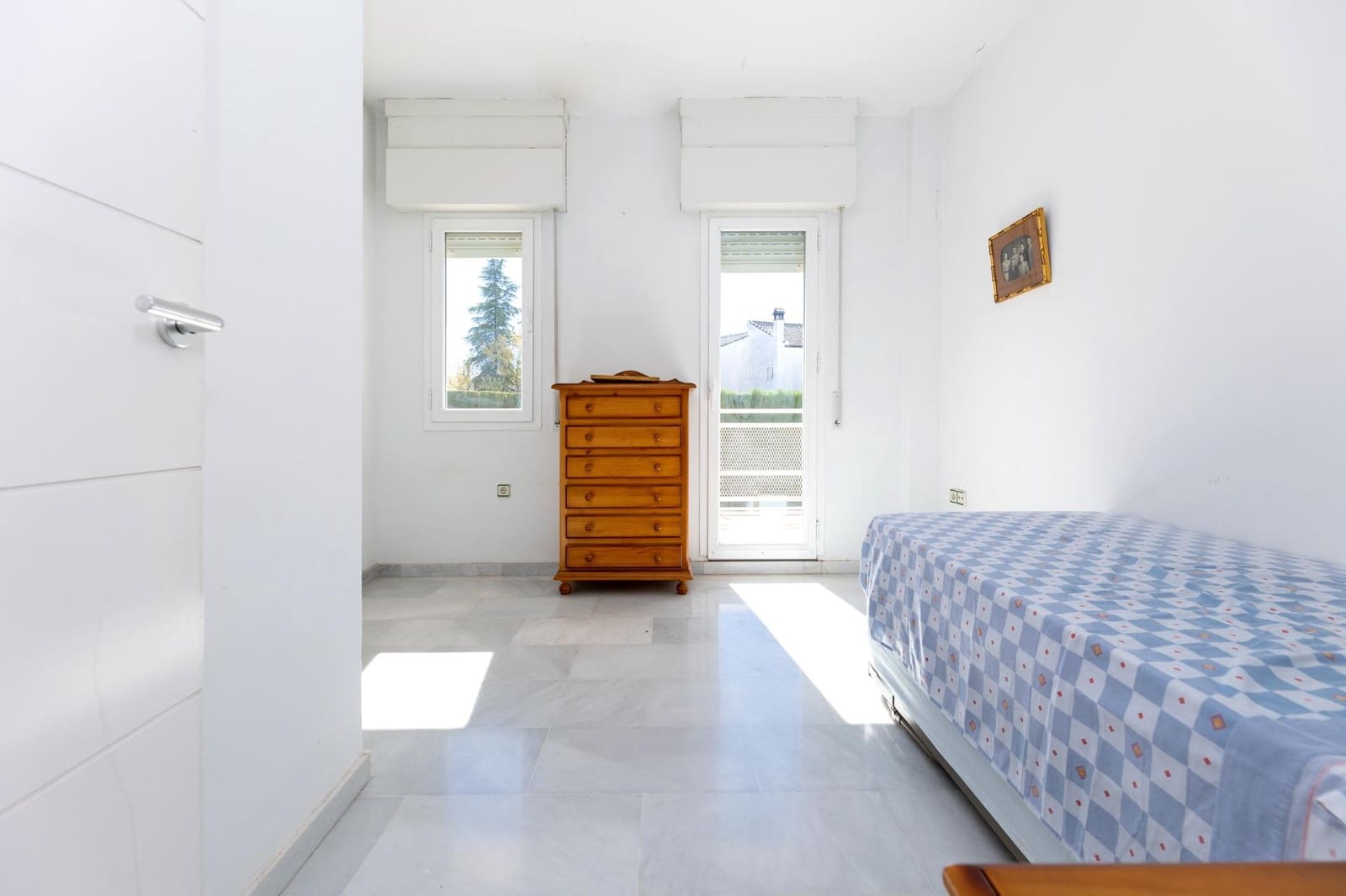 4 bedroom Villa for sale in Albolote with garage - € 420,000 (Ref: 7828807)