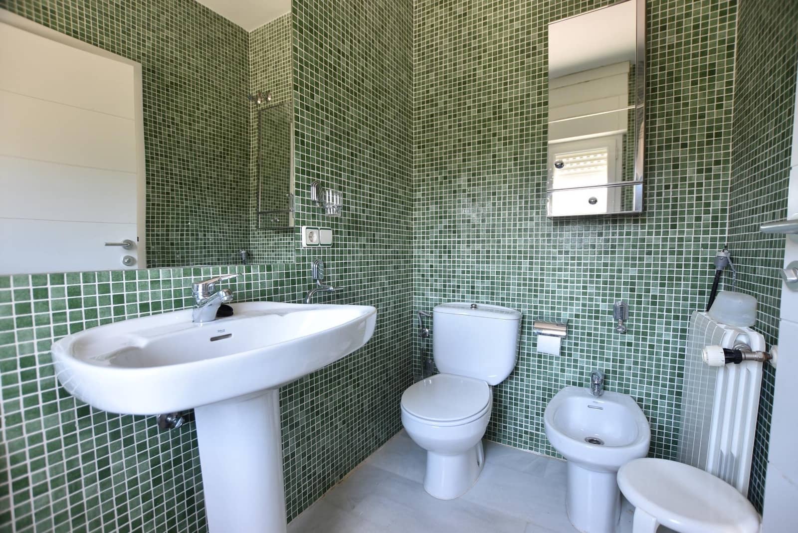 4 bedroom Villa for sale in Albolote with garage - € 420,000 (Ref: 7828807)