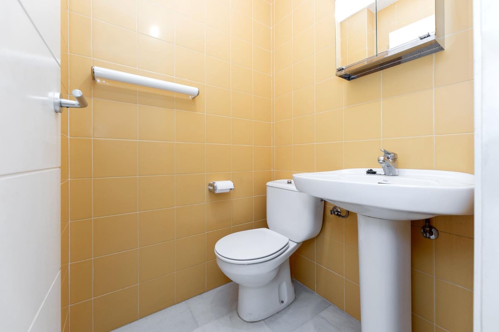 4 bedroom Villa for sale in Albolote with garage - € 420,000 (Ref: 7828807)