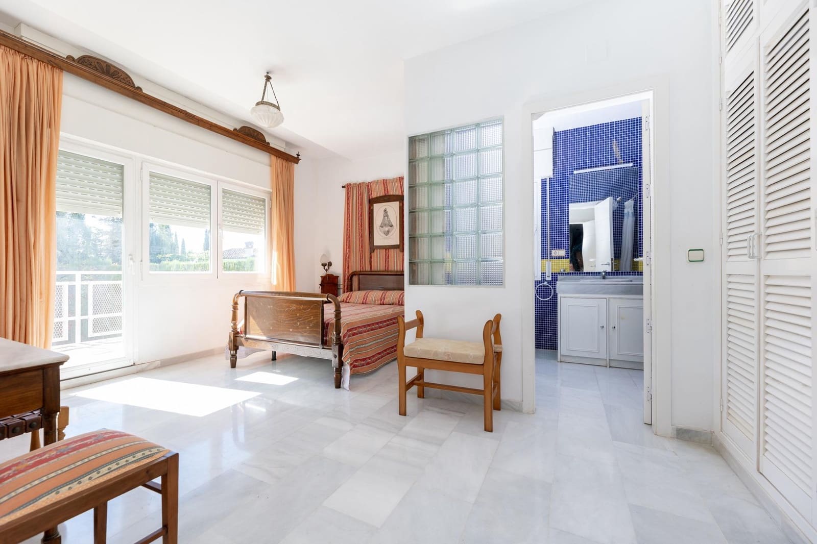 4 bedroom Villa for sale in Albolote with garage - € 420,000 (Ref: 7828807)