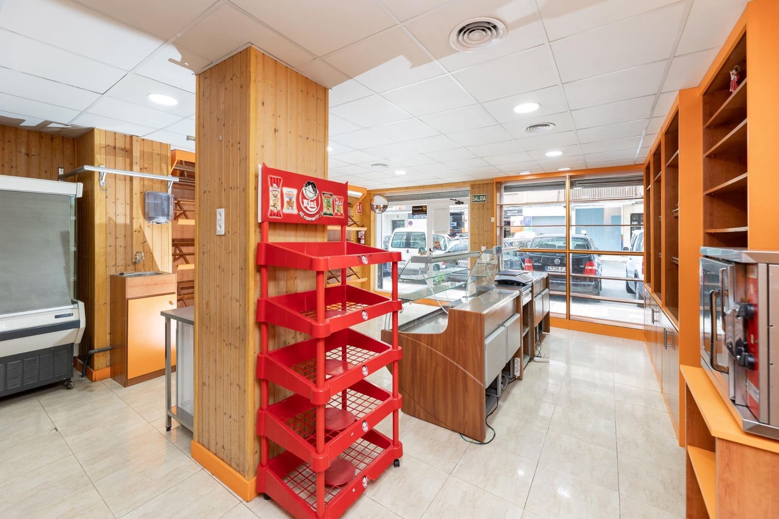 Commercial for sale in Granada city - € 156,000 (Ref: 7862746)