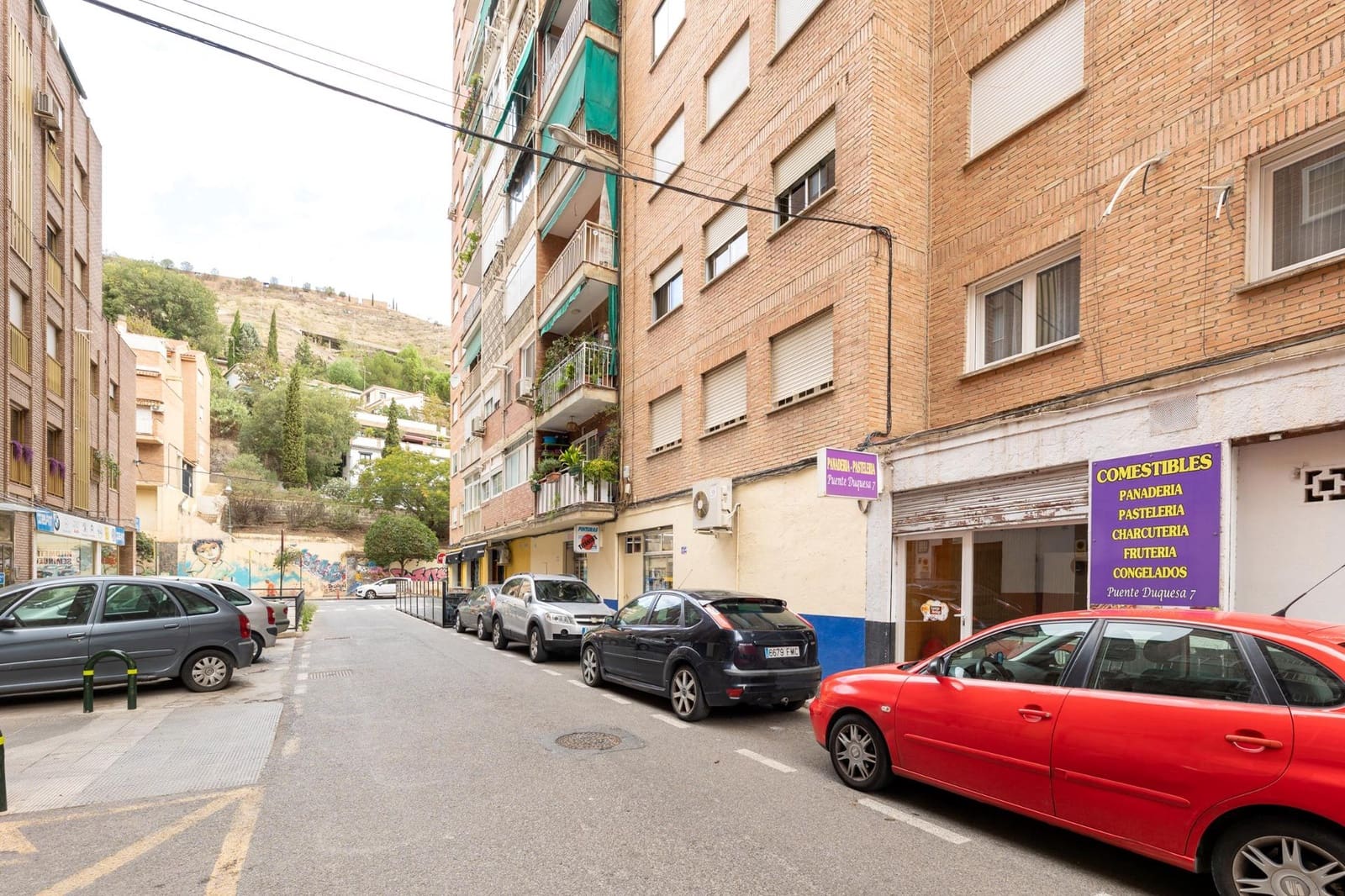 Commercial for sale in Granada city - € 156,000 (Ref: 7862746)