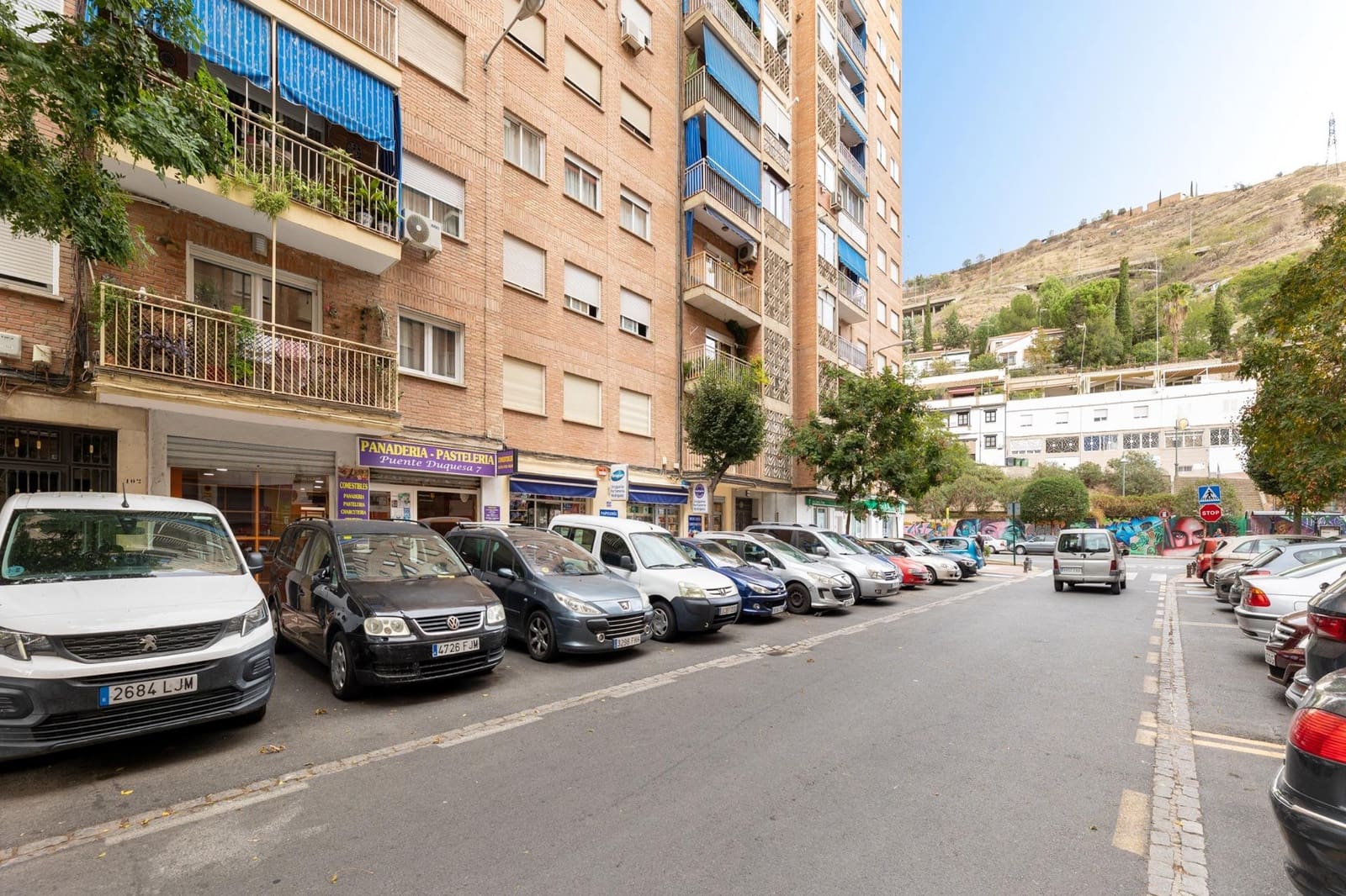 Commercial for sale in Granada city - € 156,000 (Ref: 7862746)