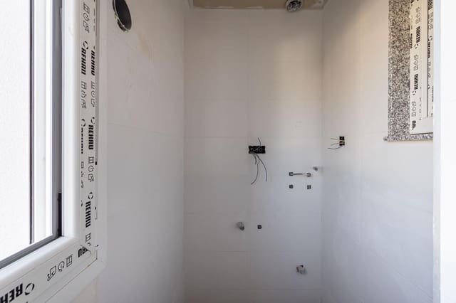 2 slaapkamer Flat te koop in Loja - € 85.000 (Ref: 7867891)