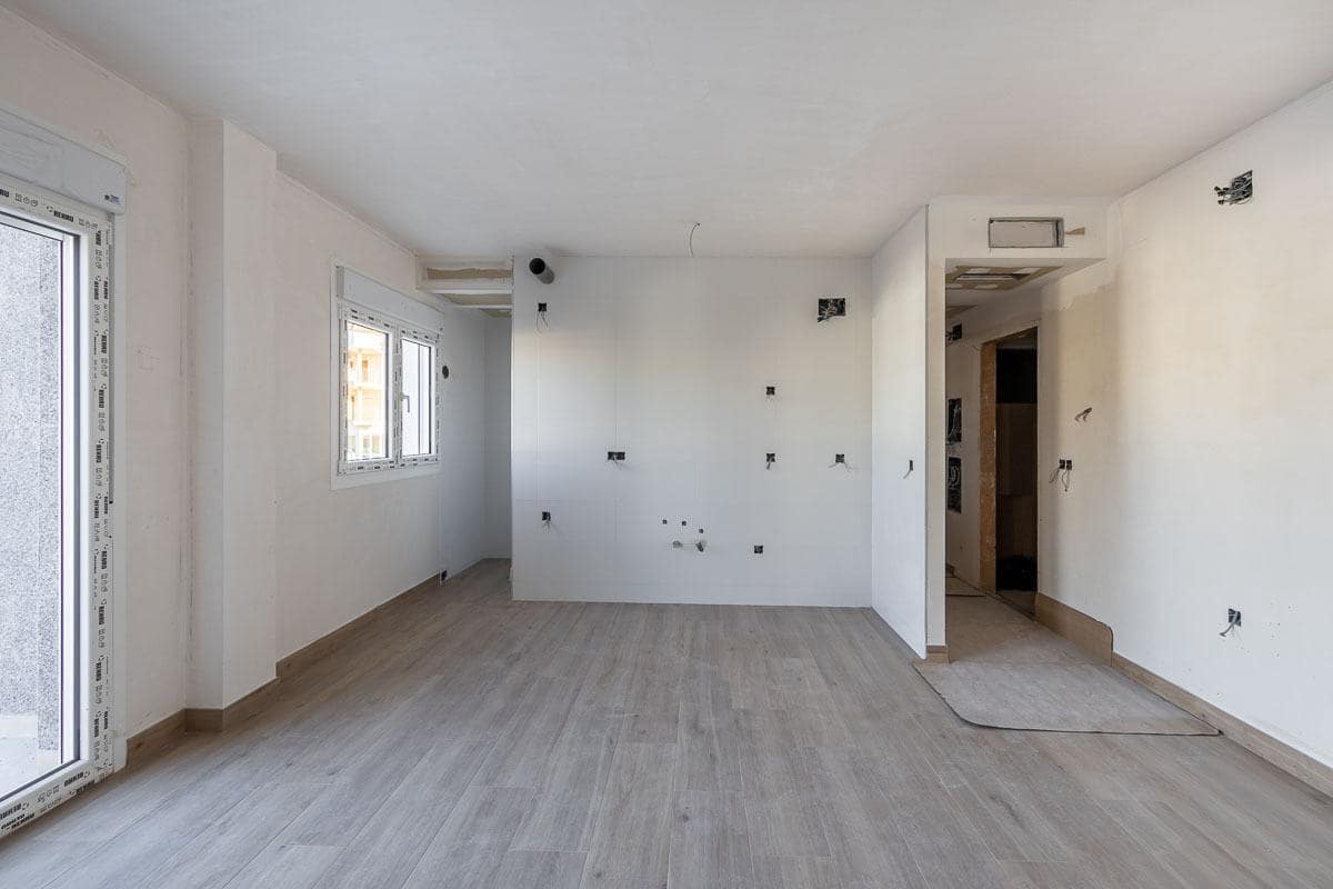 2 slaapkamer Flat te koop in Loja - € 85.000 (Ref: 7867891)