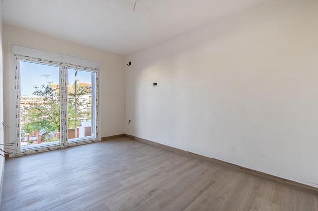 2 slaapkamer Flat te koop in Loja - € 85.000 (Ref: 7867891)