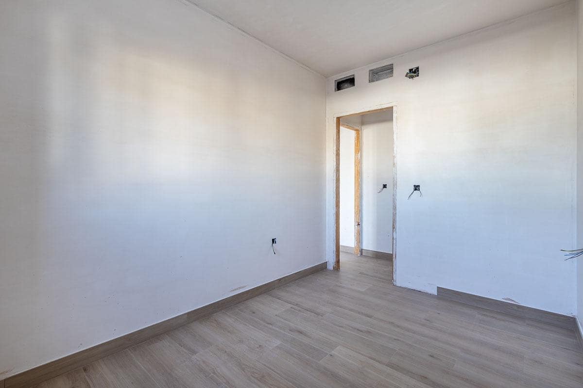 2 slaapkamer Flat te koop in Loja - € 85.000 (Ref: 7867891)