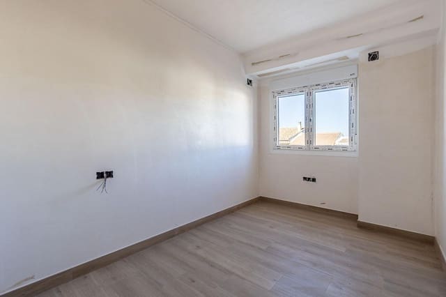 2 slaapkamer Flat te koop in Loja - € 85.000 (Ref: 7867891)