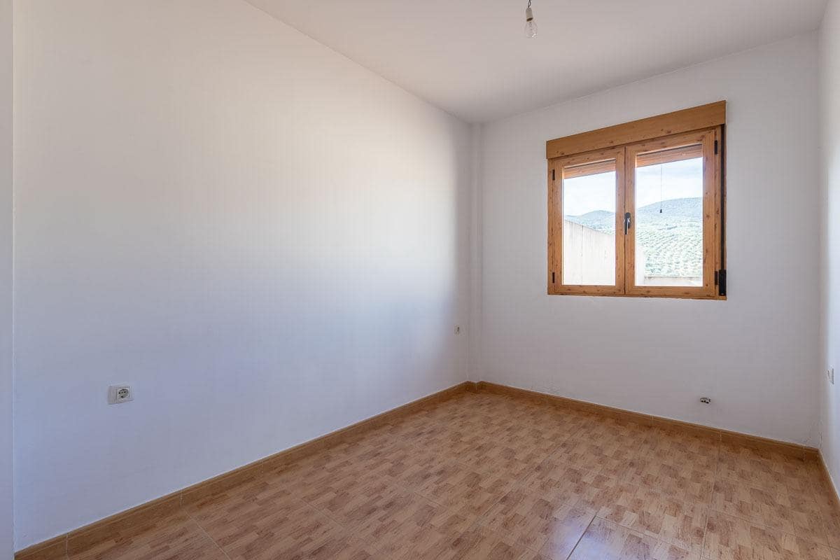 5 quarto Moradia em Banda para venda em Xaem cidade com garagem - 136 900 € (Ref: 7875112)