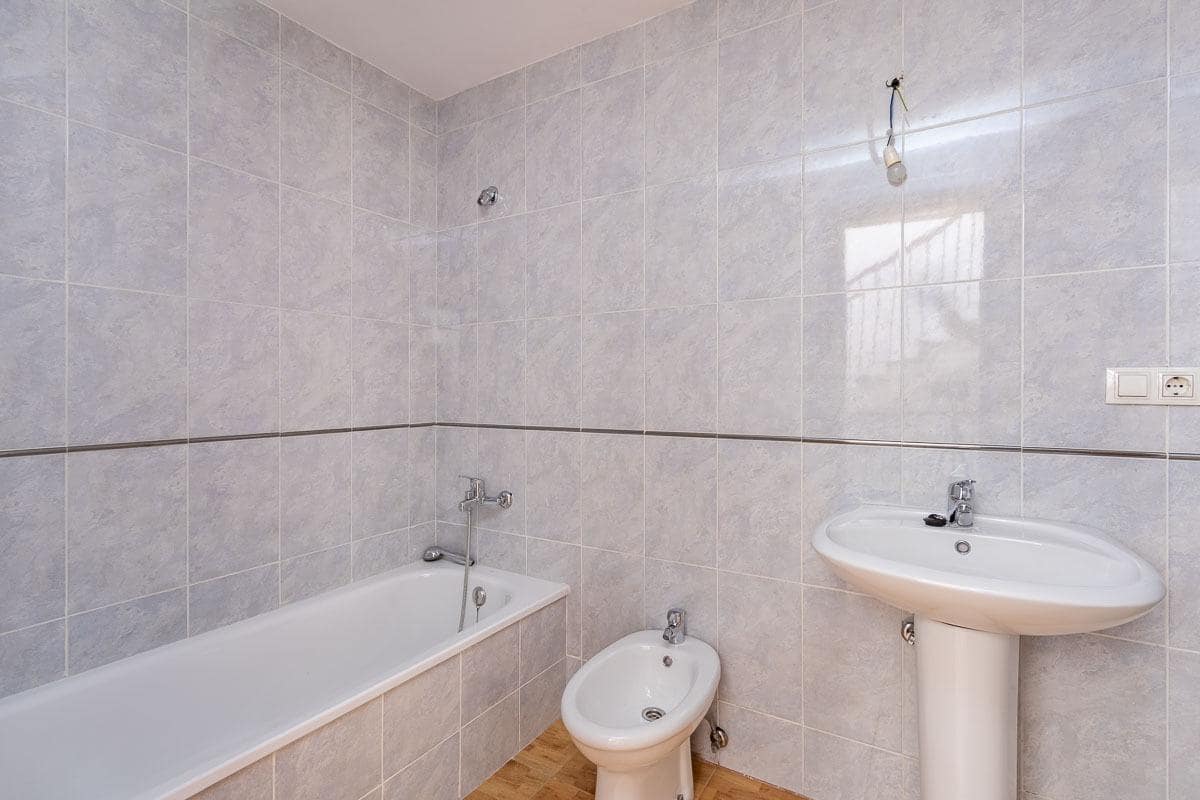 5 quarto Moradia em Banda para venda em Xaem cidade com garagem - 136 900 € (Ref: 7875112)