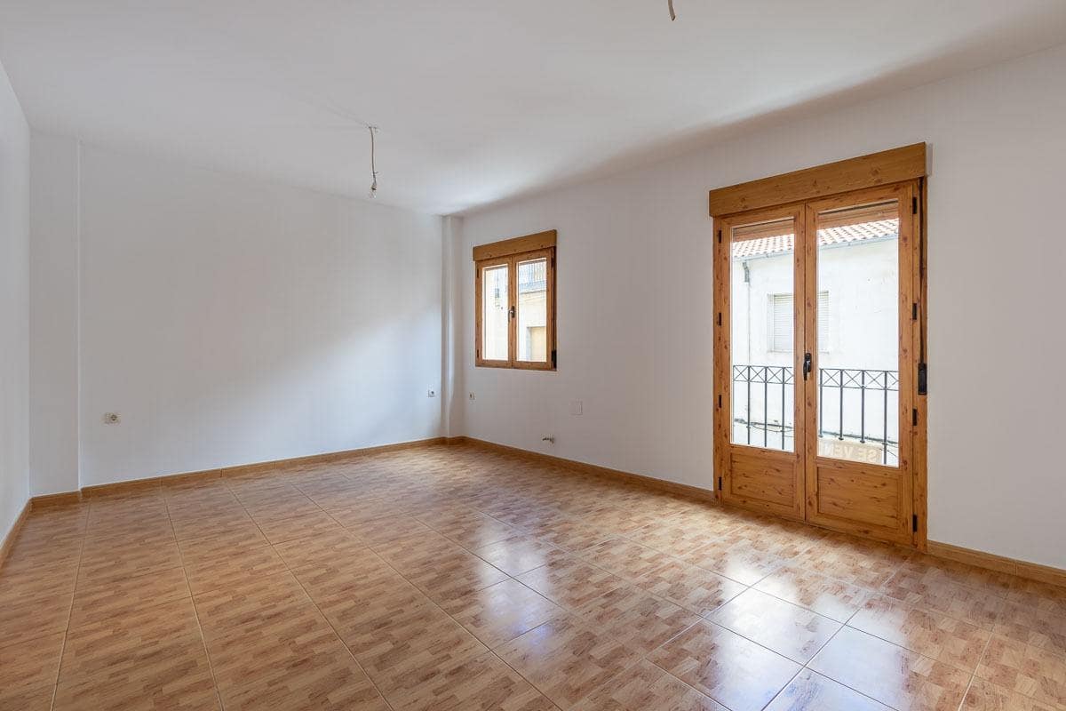 5 quarto Moradia em Banda para venda em Xaem cidade com garagem - 136 900 € (Ref: 7875112)