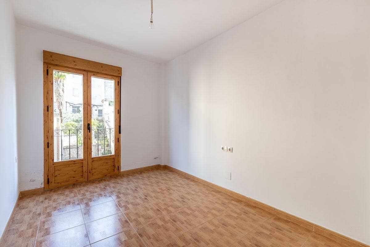 5 quarto Moradia em Banda para venda em Xaem cidade com garagem - 136 900 € (Ref: 7875112)