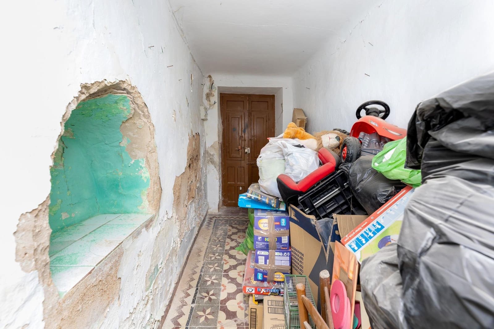 7 soveværelse Byhus til salg i Agron - € 37.000 (Ref: 7952381)