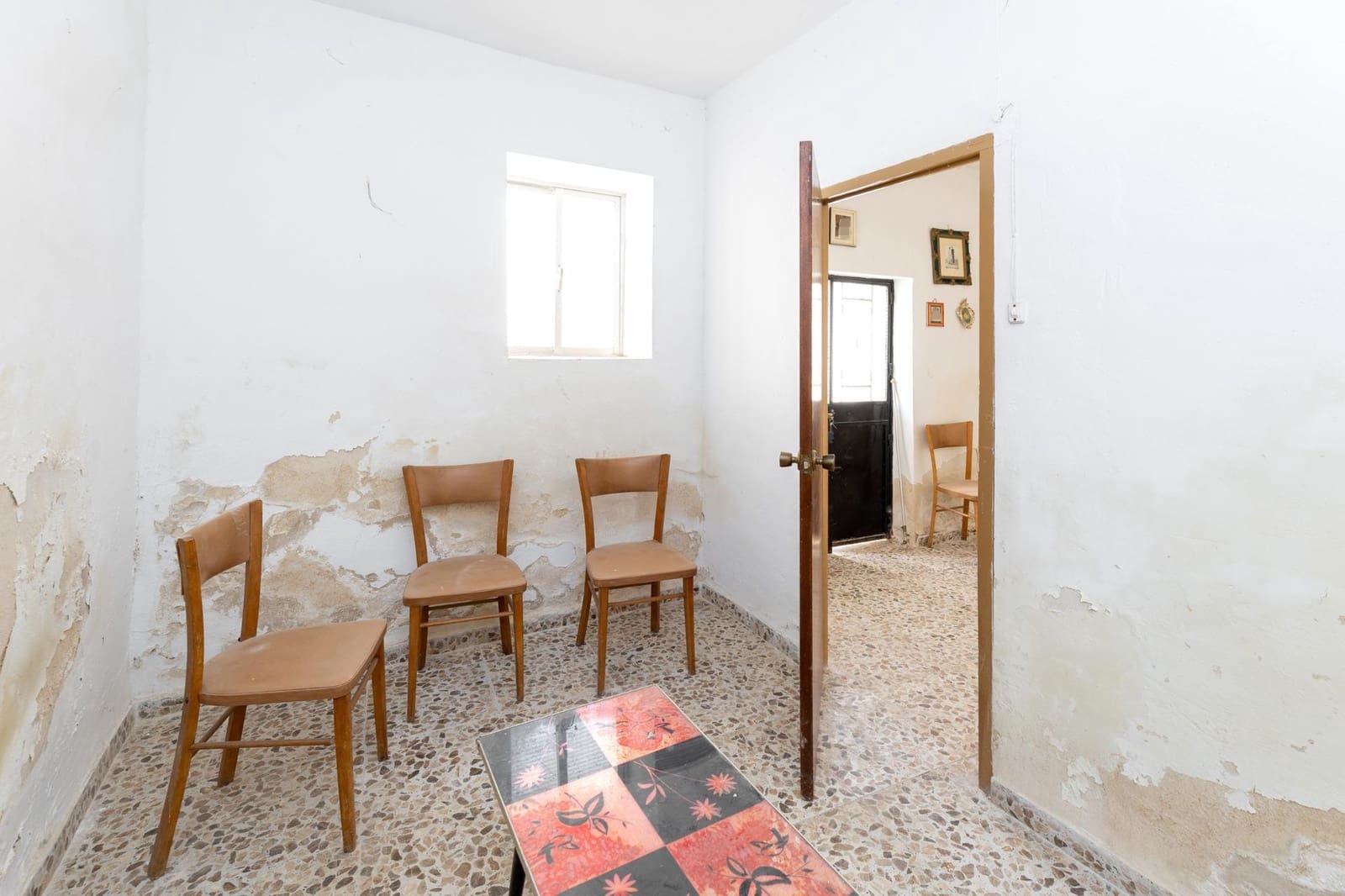 7 soveværelse Byhus til salg i Agron - € 37.000 (Ref: 7952381)