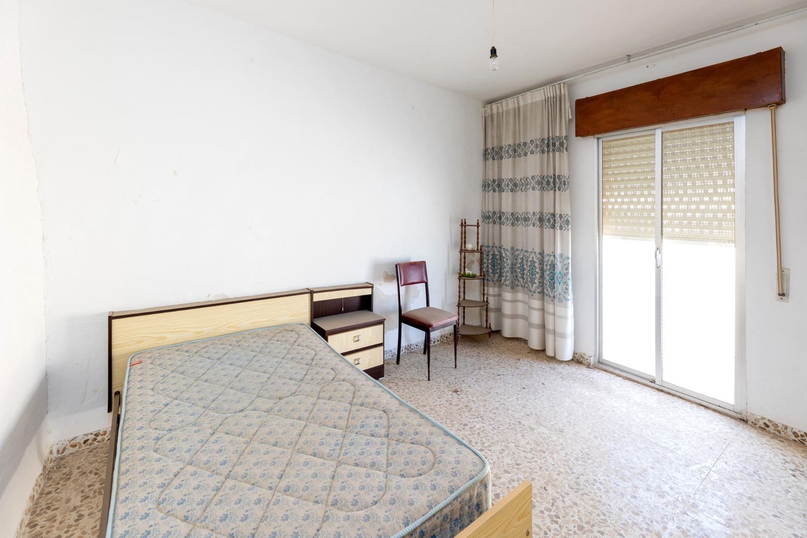 7 soveværelse Byhus til salg i Agron - € 37.000 (Ref: 7952381)