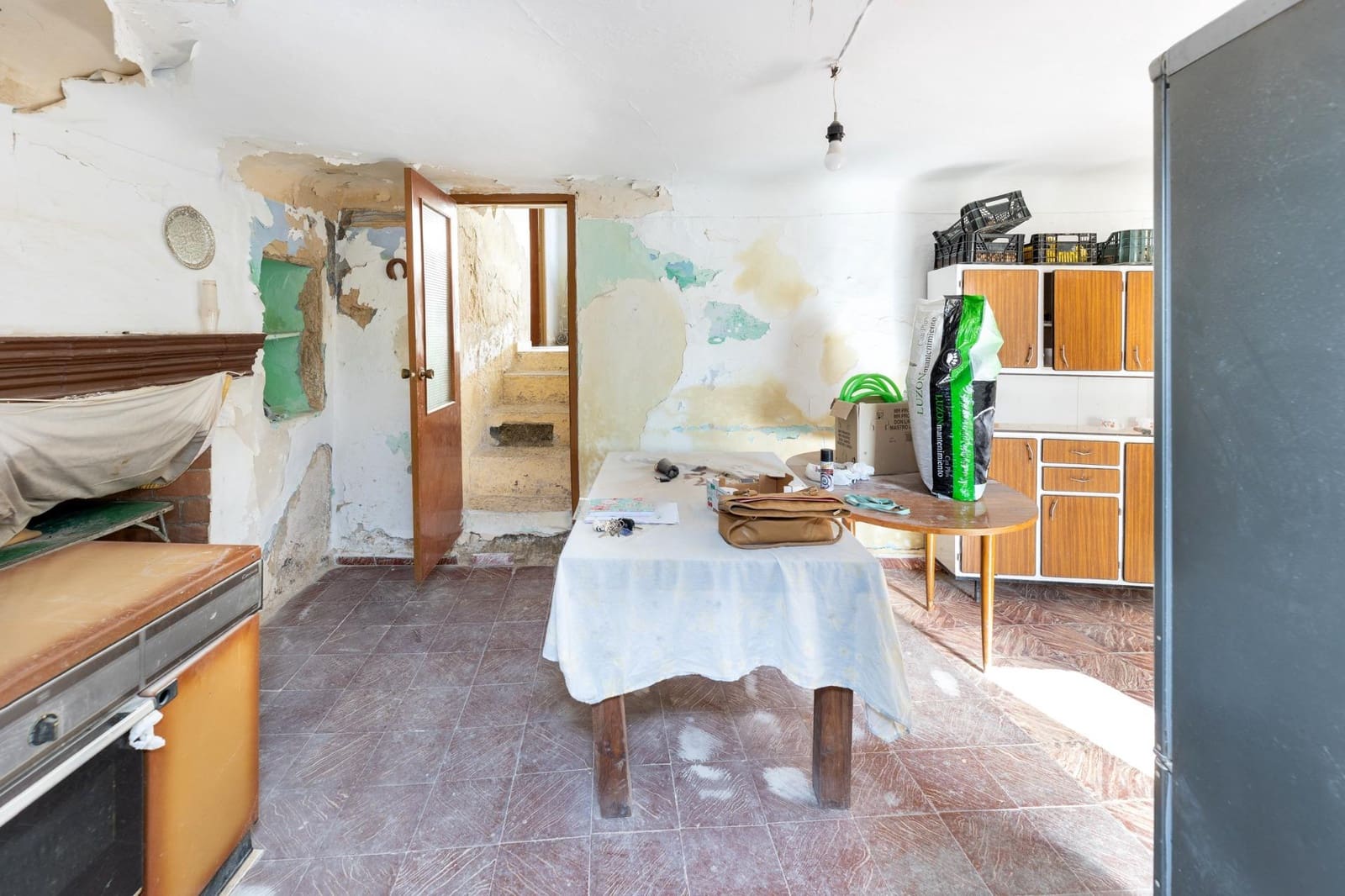 7 soveværelse Byhus til salg i Agron - € 37.000 (Ref: 7952381)