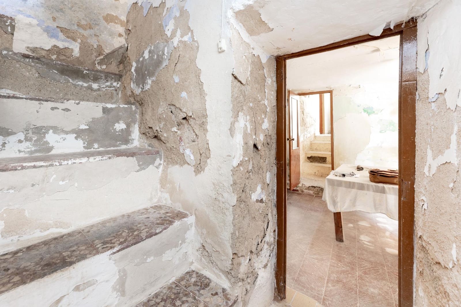 7 soveværelse Byhus til salg i Agron - € 37.000 (Ref: 7952381)