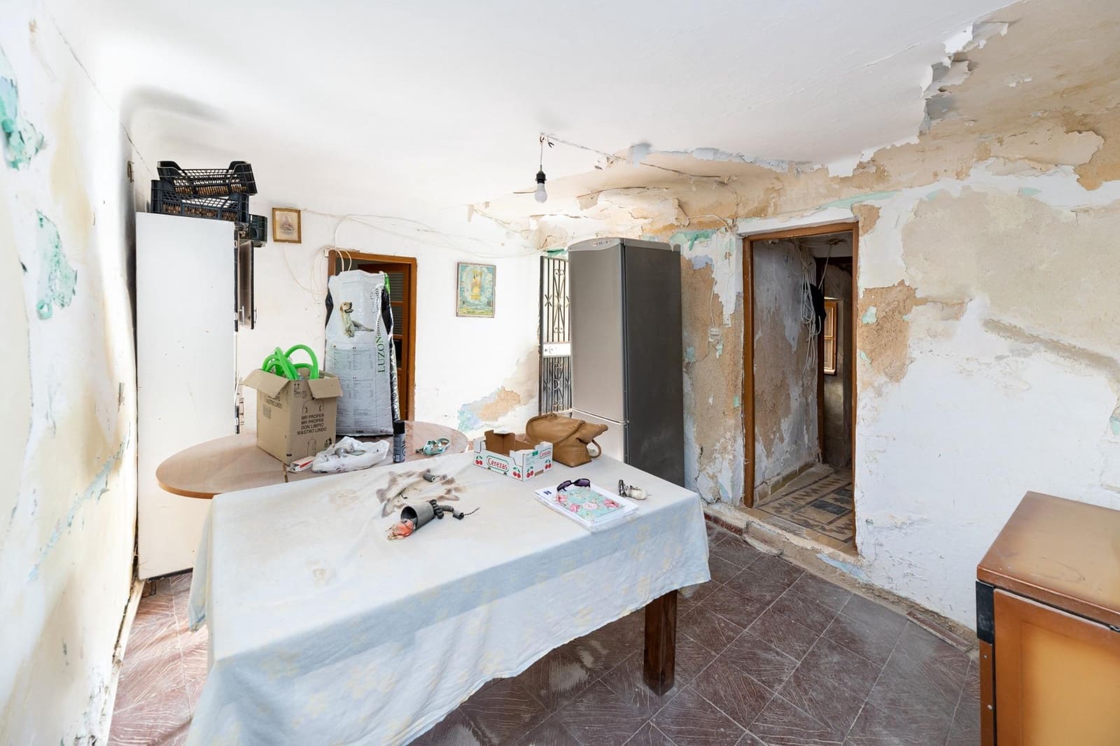 7 soveværelse Byhus til salg i Agron - € 37.000 (Ref: 7952381)