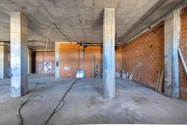 Commercieel te koop in Armilla - € 500.000 (Ref: 7955395)