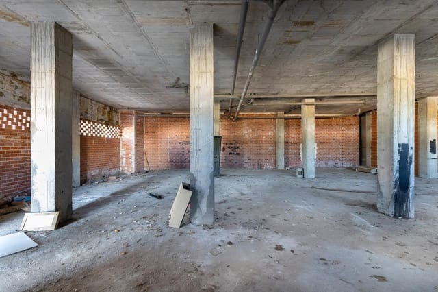 Commercieel te koop in Armilla - € 500.000 (Ref: 7955395)