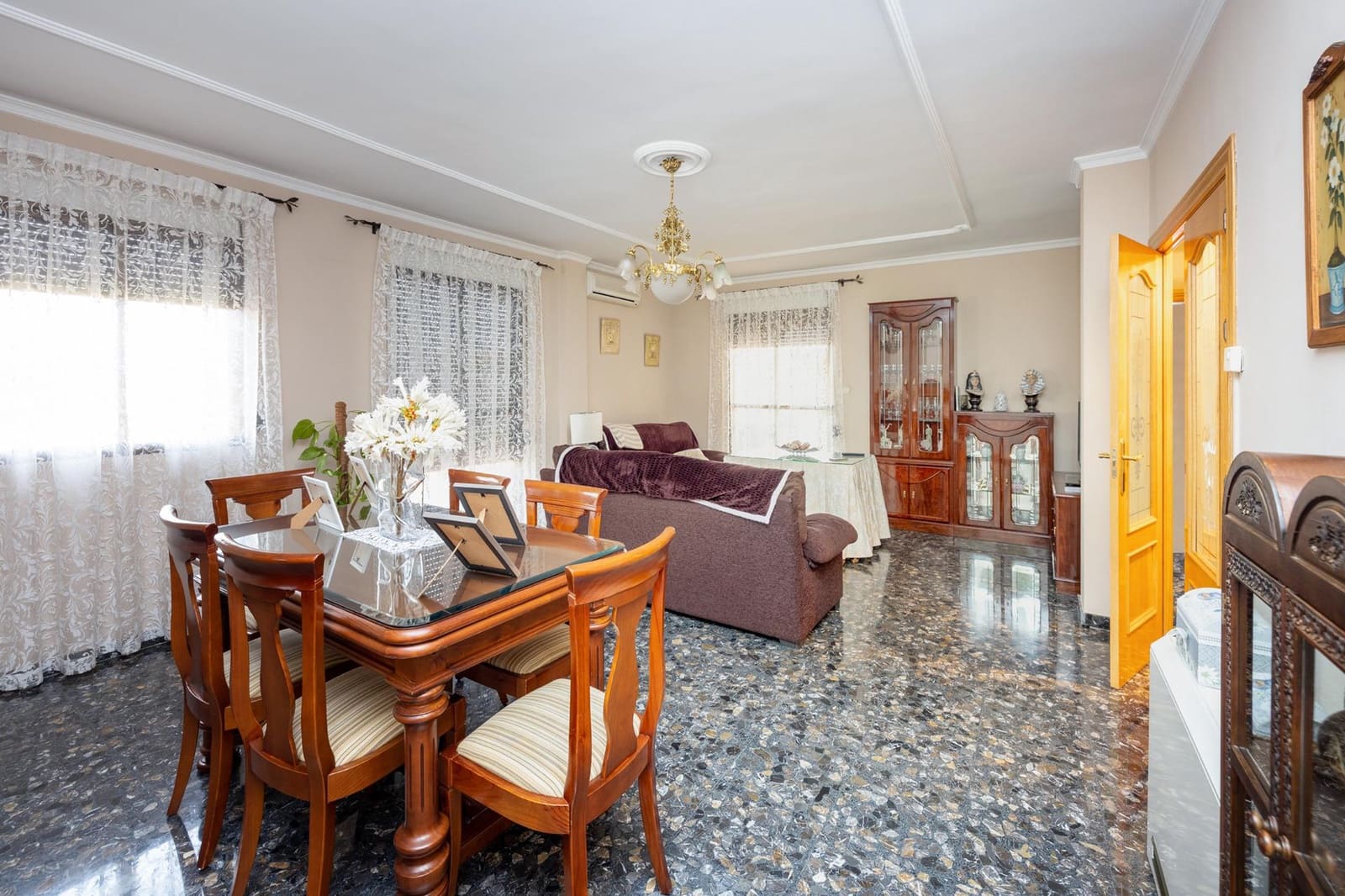 4 sovrum Villa till salu i Las Gabias med garage - 245 000 € (Ref: 7973414)