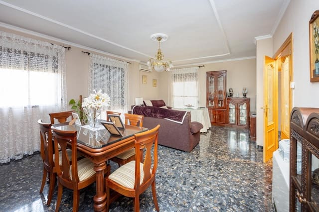 4 sovrum Villa till salu i Las Gabias med garage - 245 000 € (Ref: 7973414)