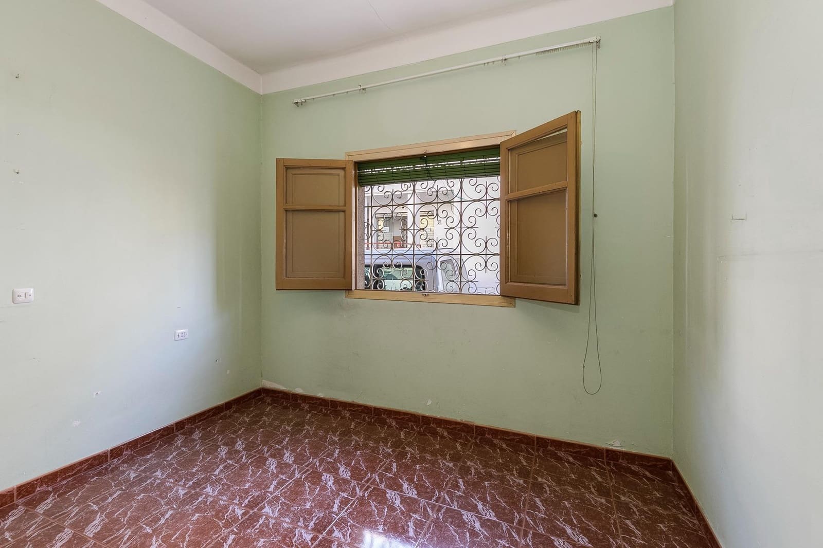 4 soveværelse Byhus til salg i Albolote med swimmingpool garage - € 300.000 (Ref: 7981841)